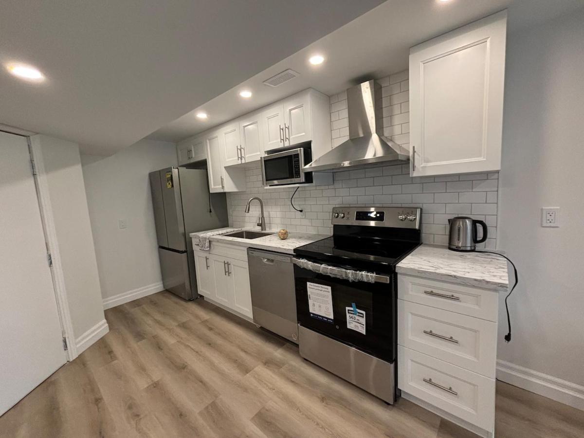 One-Bedroom Unit At Vista Hill Ватерлоо Экстерьер фото