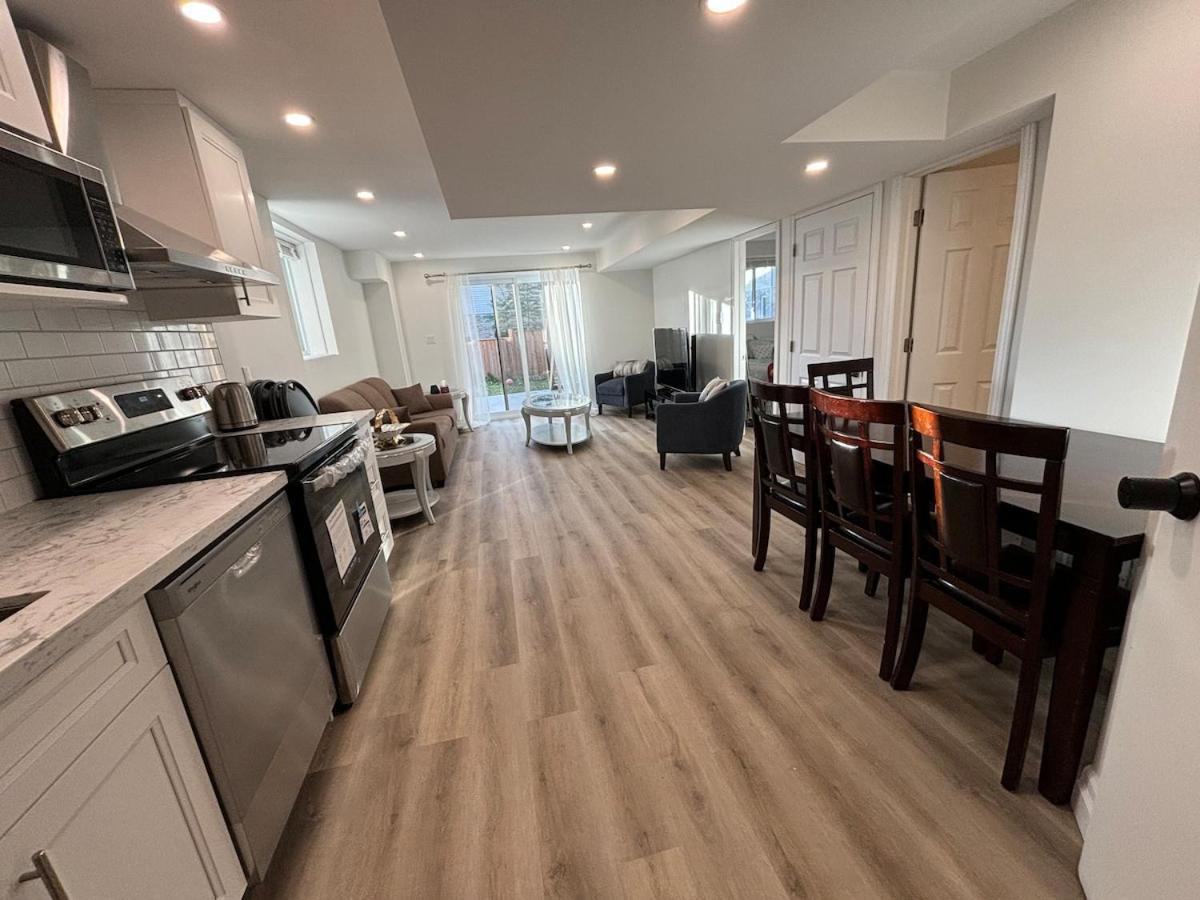 One-Bedroom Unit At Vista Hill Ватерлоо Экстерьер фото